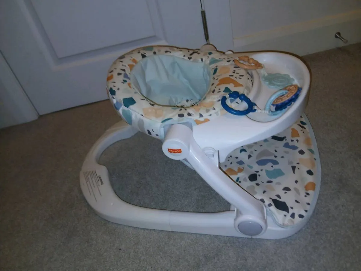 Fisher Price - Portable Feeding Seat - Image 1