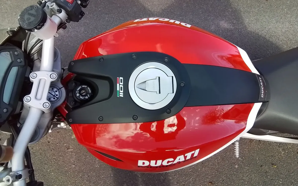 DUCATI Monster 1100 - Image 2