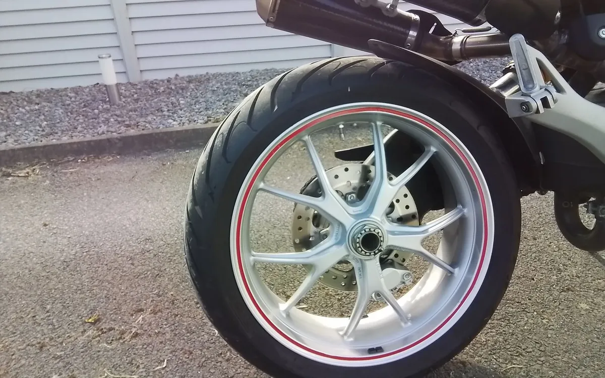 DUCATI Monster 1100 - Image 4