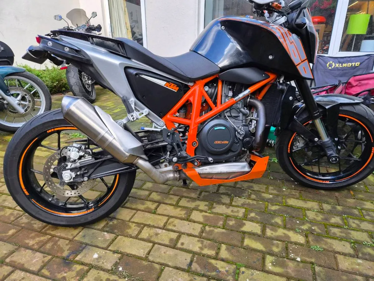 KTM  690 Duke triumph tiger - Image 3