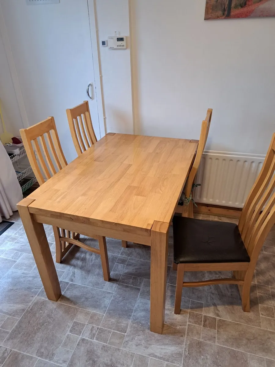 kitchen table - Image 1