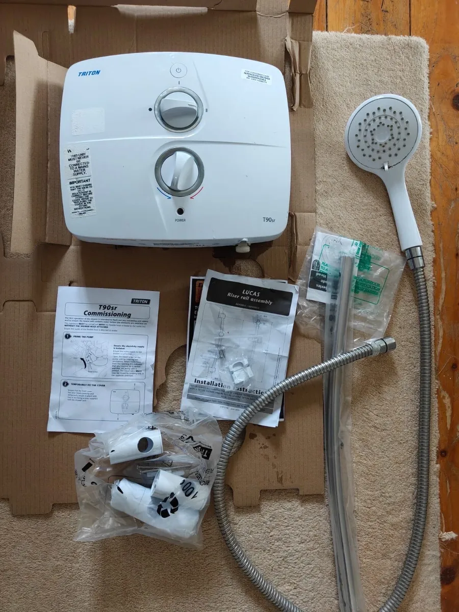 Electric shower - Image 2