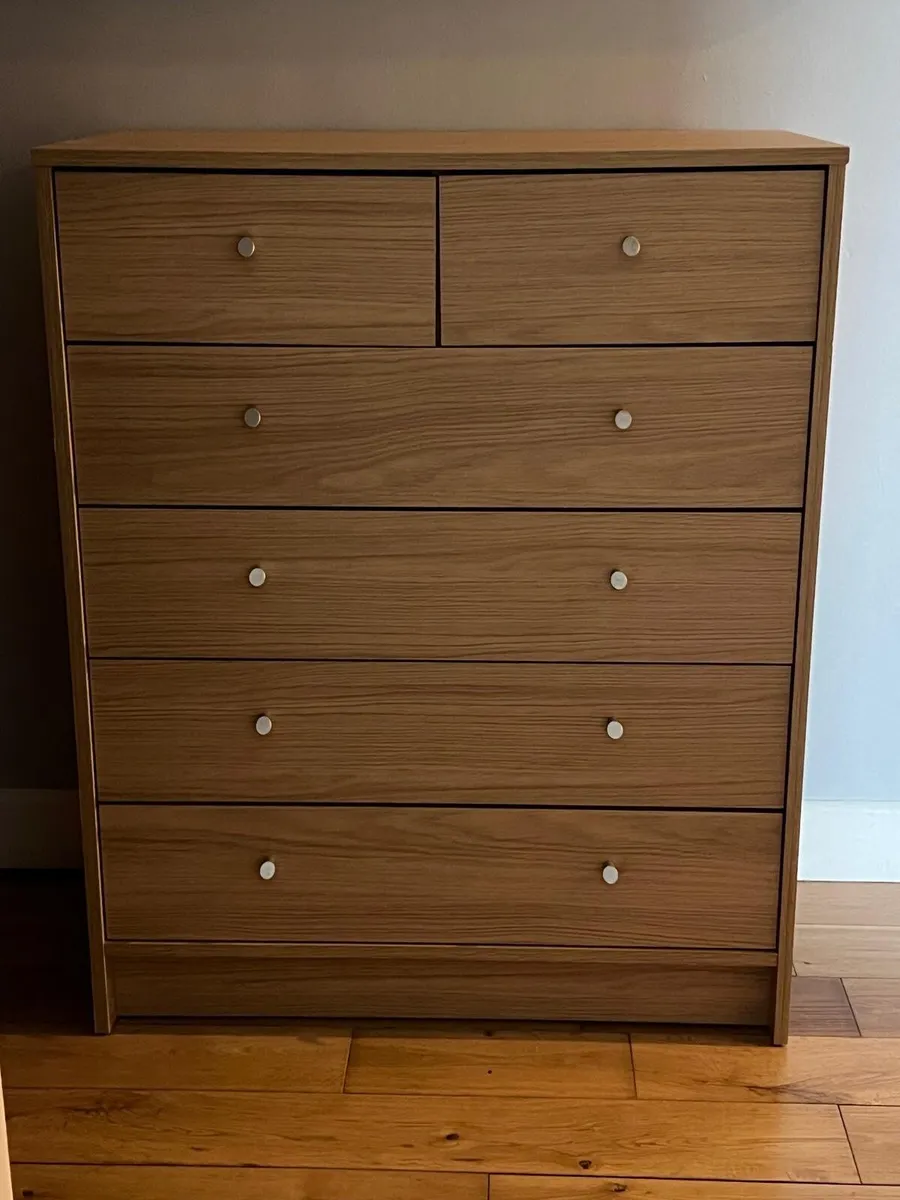 Chest of drawers - Image 1