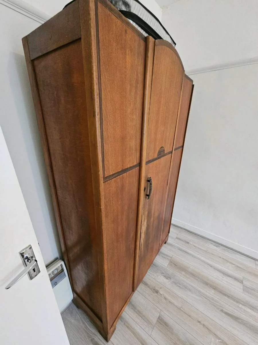 Wardrobe - Image 3