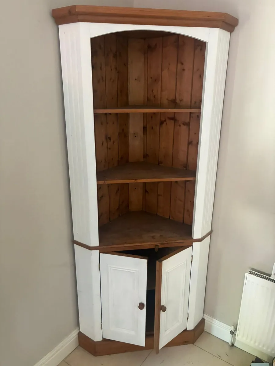 Pine corner unit - Image 1