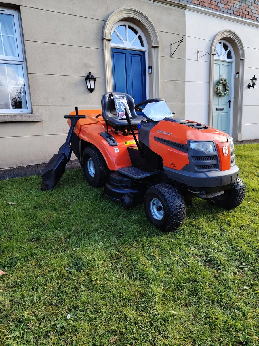 Husqvarna ride on lawnmower - Image 1