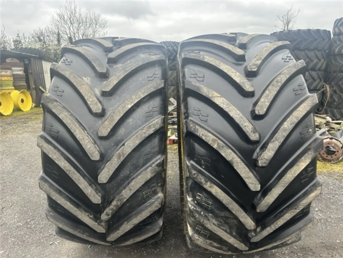 AS NEW - 900/50R42 & 710/55R30 John Deere Wheels - Image 2