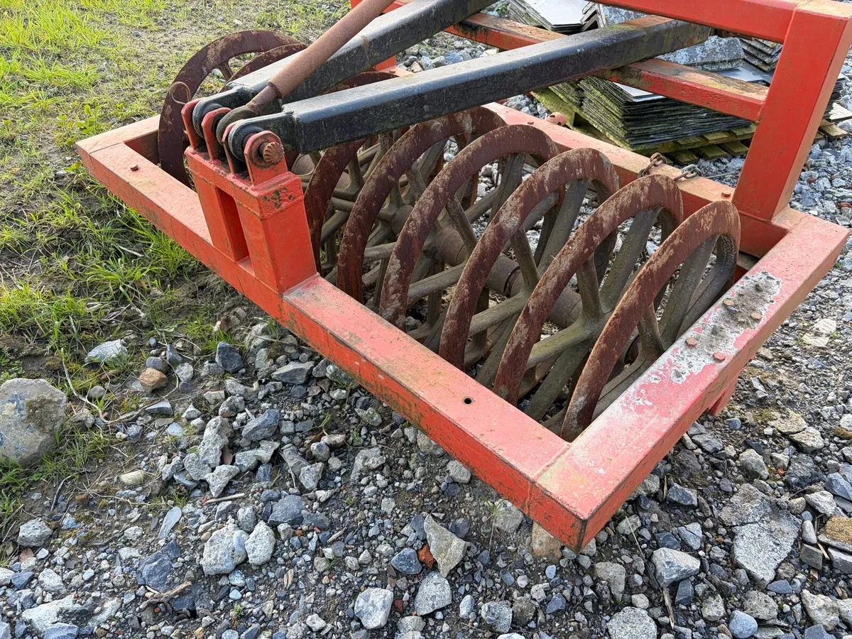 Furrow press - Image 1