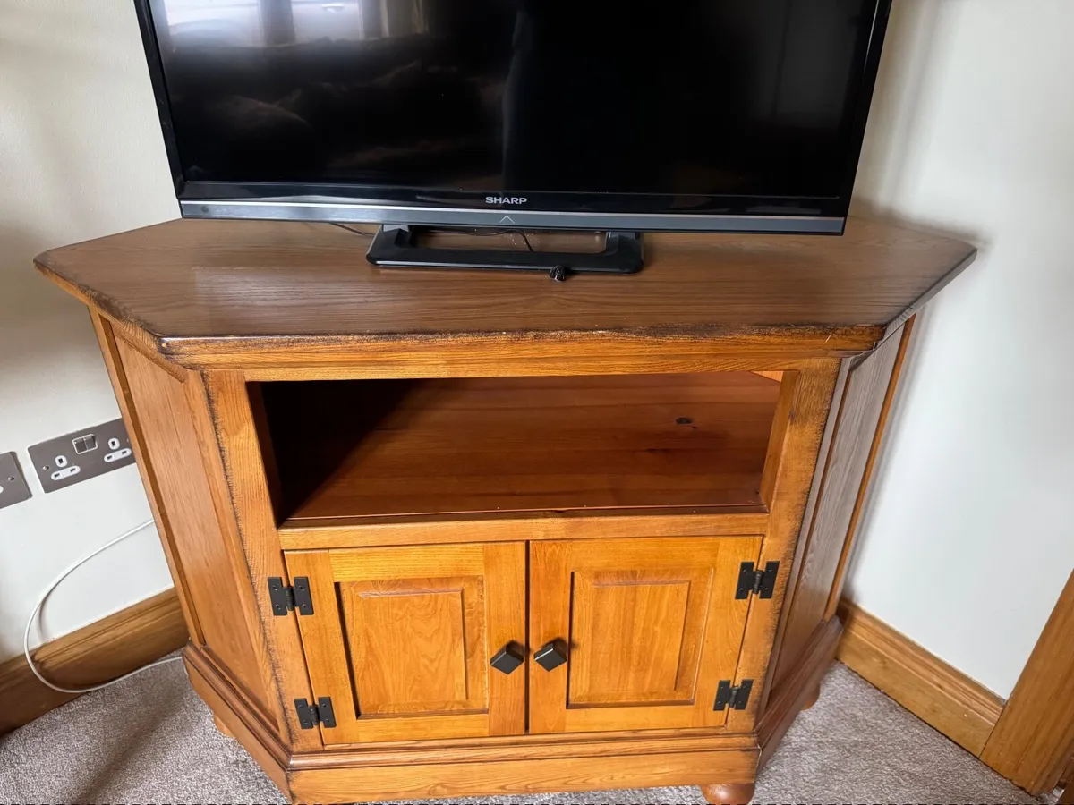 TV Unit & Matching coffee table - Image 2