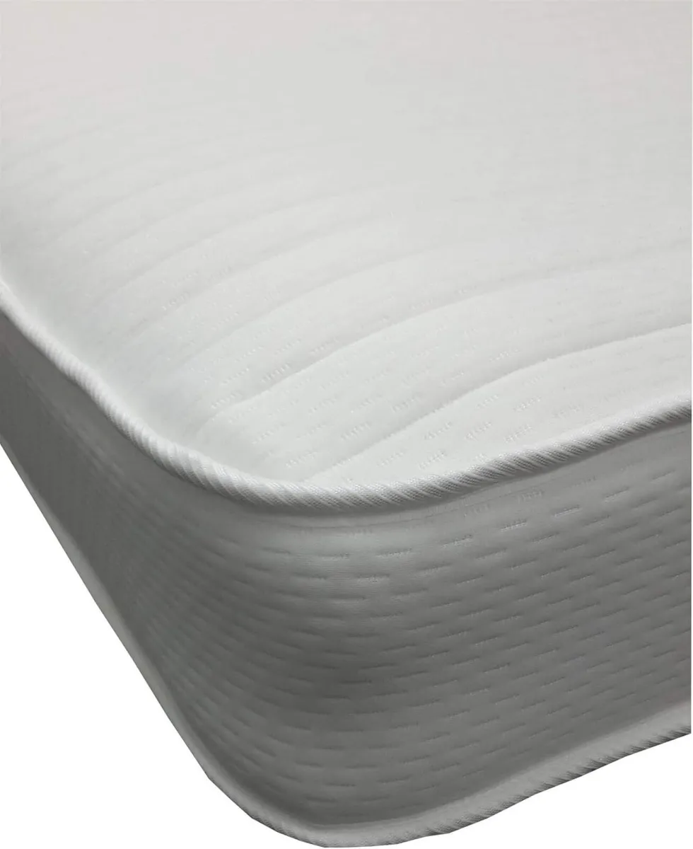 The Darcy Linear Soft Knit Micro Quilted Spring - Image 1