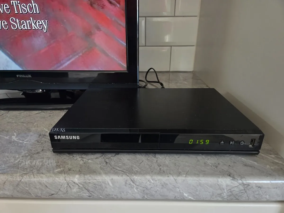 TV & DVD Player - Image 2