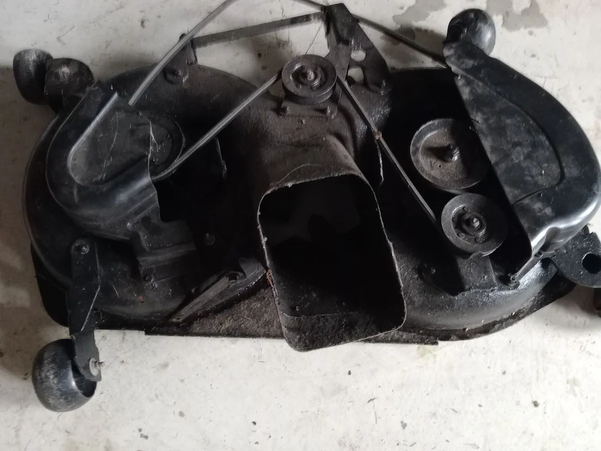 Lawnmower deck - Image 3