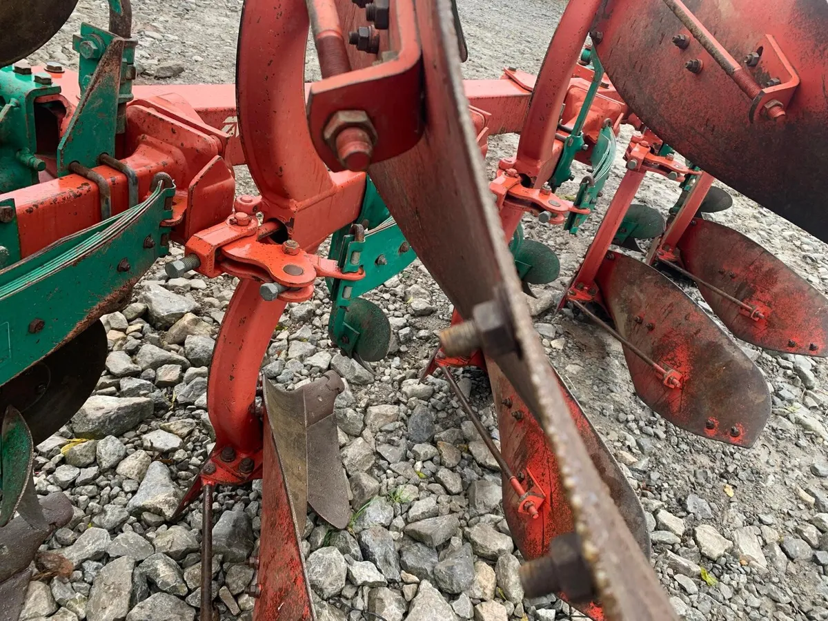 KV 5 ES200 NO 28 - Image 4