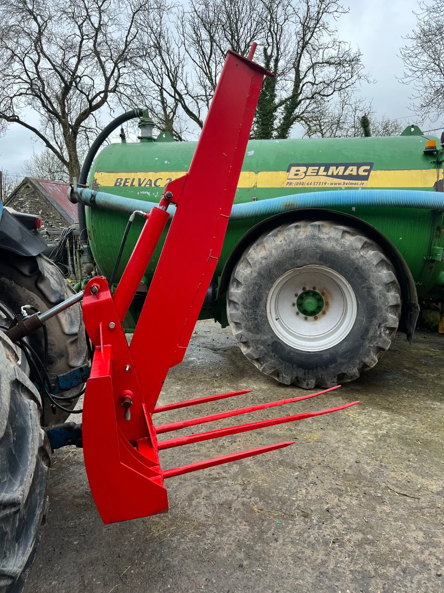 Bale Splitter - Image 1