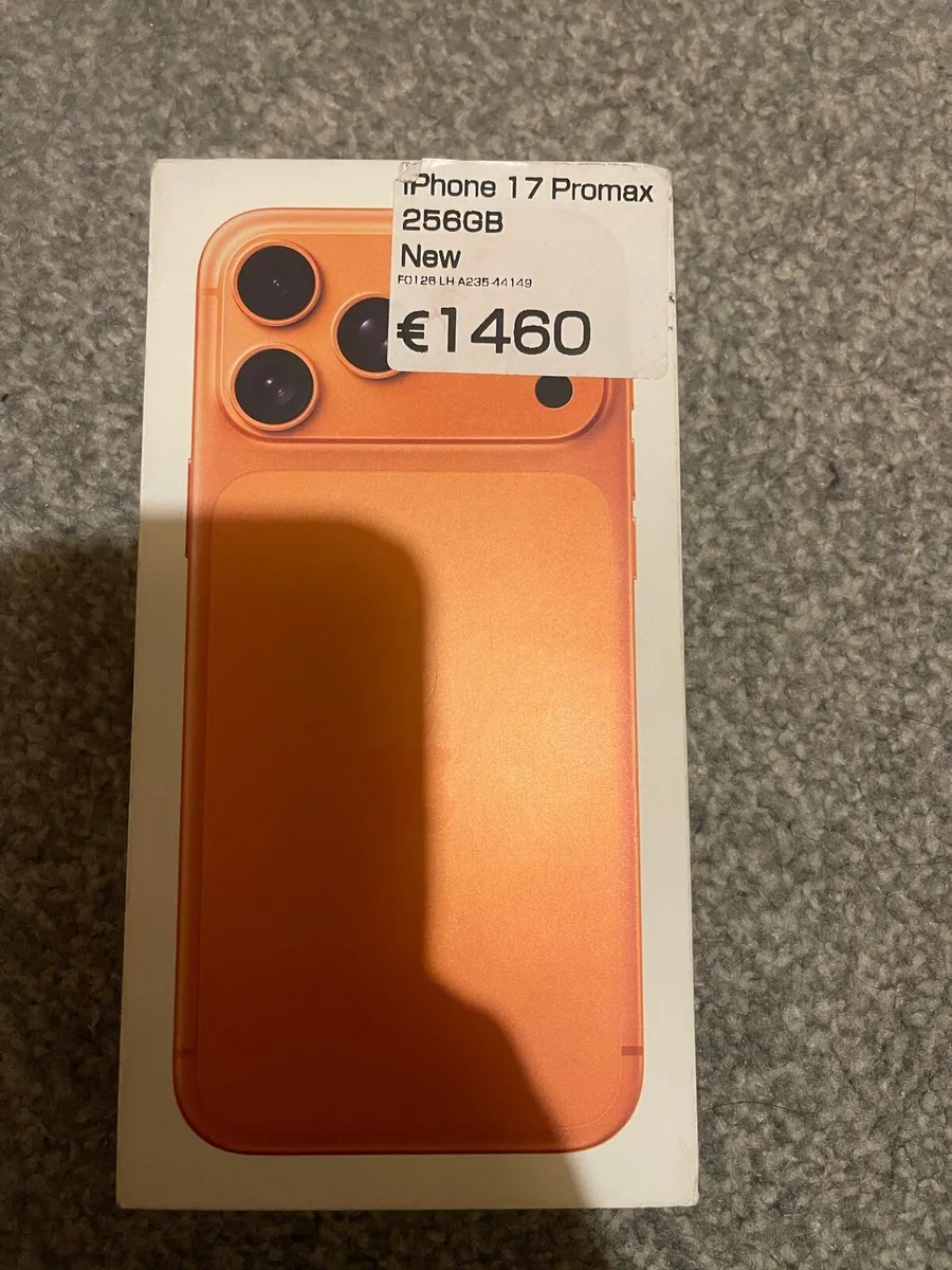 iPhone 17 pro max fake - Image 1