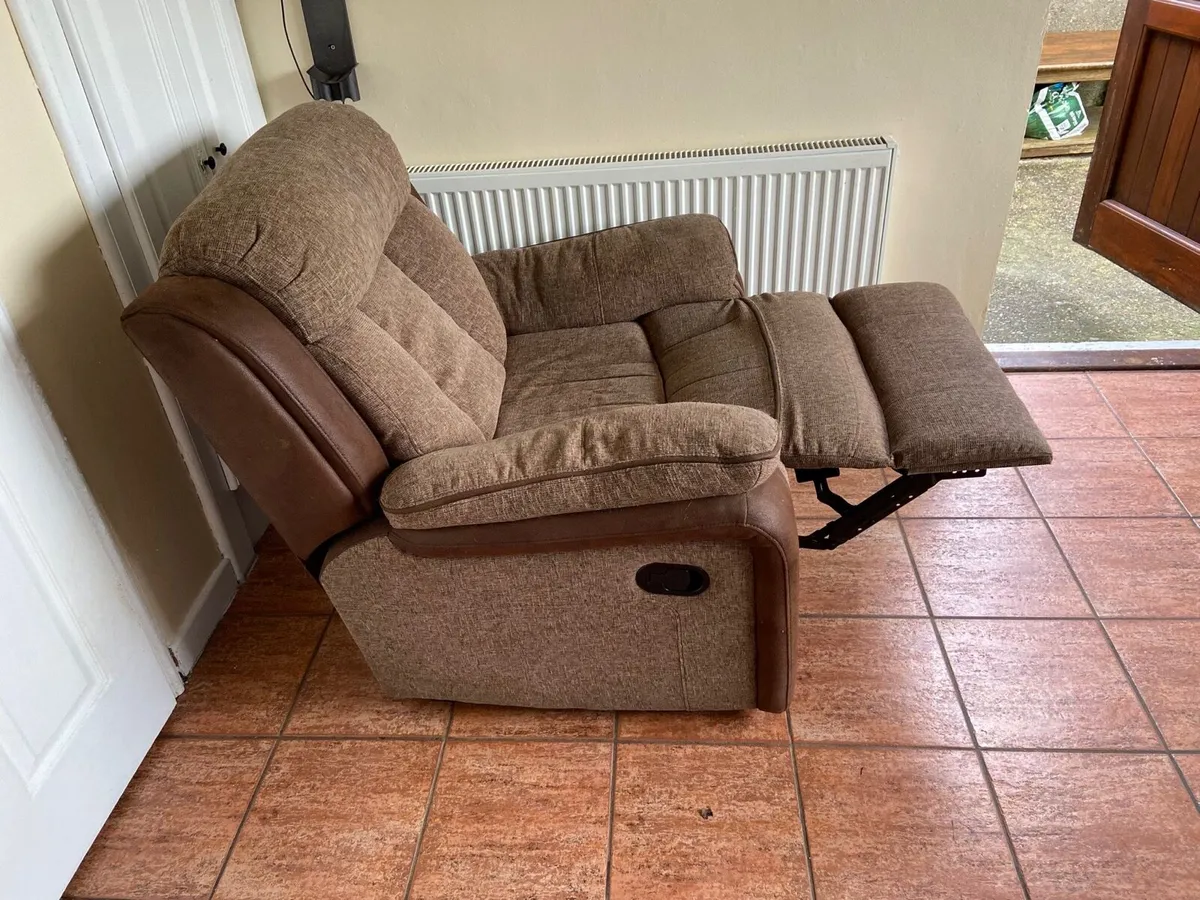 Free reclining armchair - Image 4