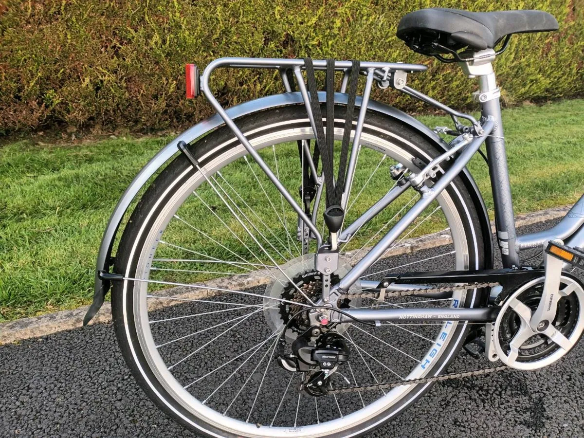 Ladies bicycle - Image 4