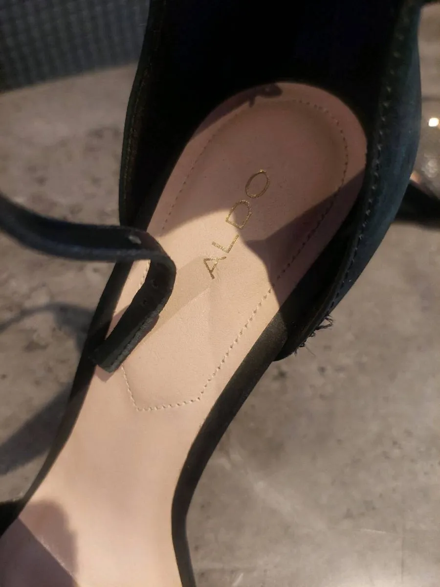 Aldo diamante heels - Image 4