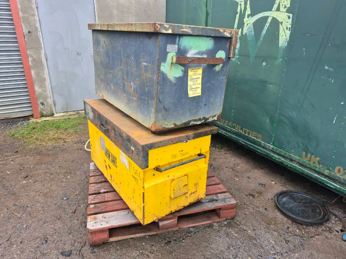 Steel  strong boxes - Image 1