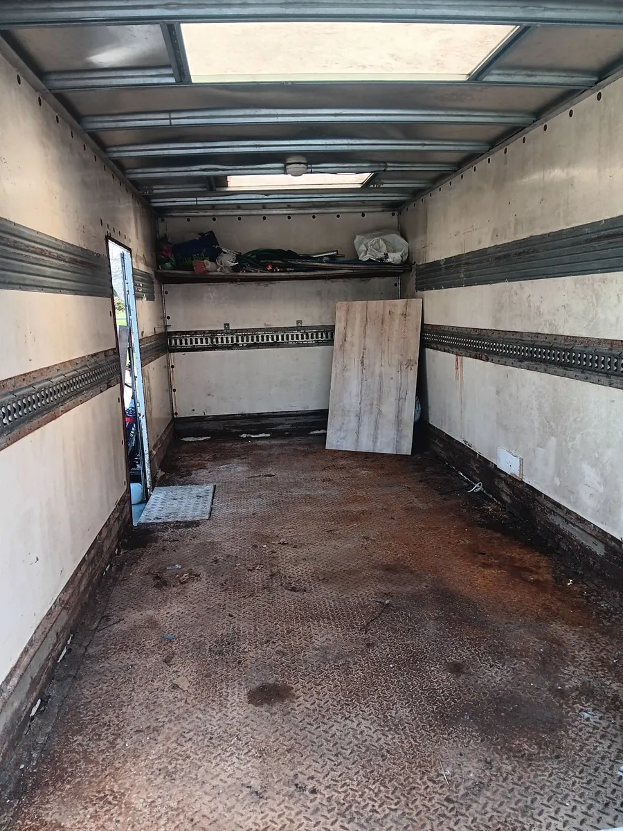 Storage container - Image 2