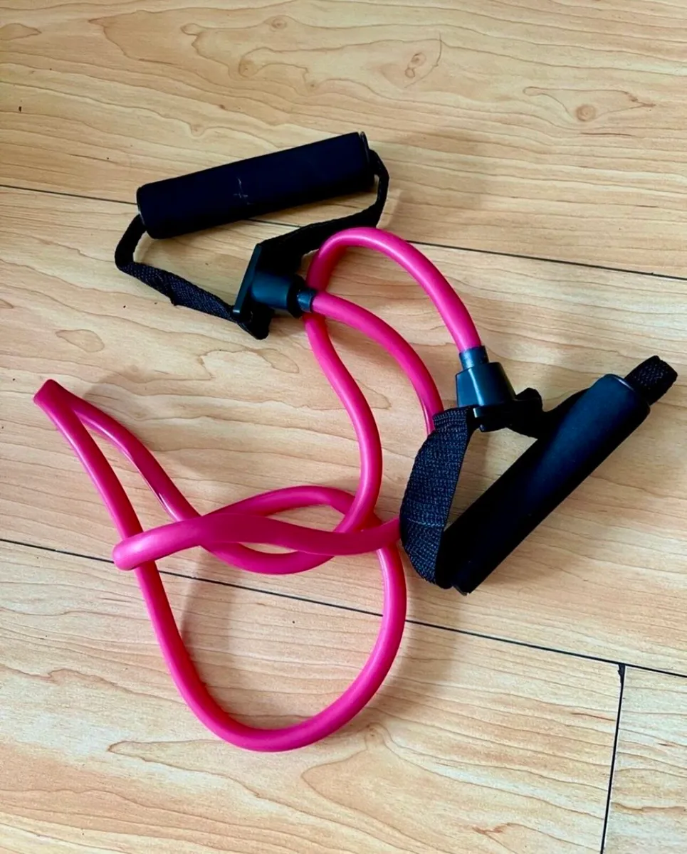 SKIPPING ROPE - Image 1