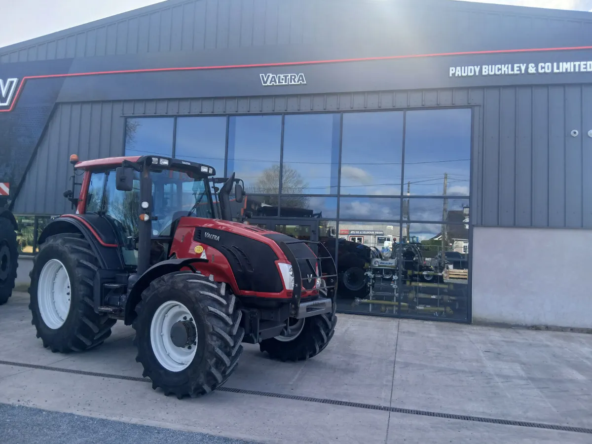 Valtra T153 - Image 1