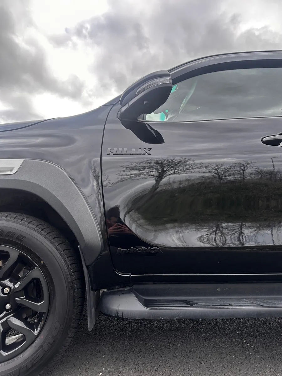 Toyota Hilux InvincibleX 2022 - 2.8L Manual - Image 4