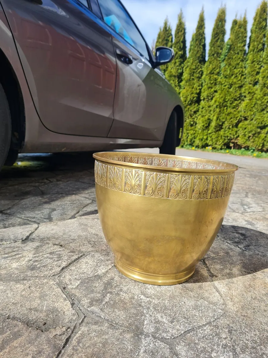 Jardiniere - Image 1