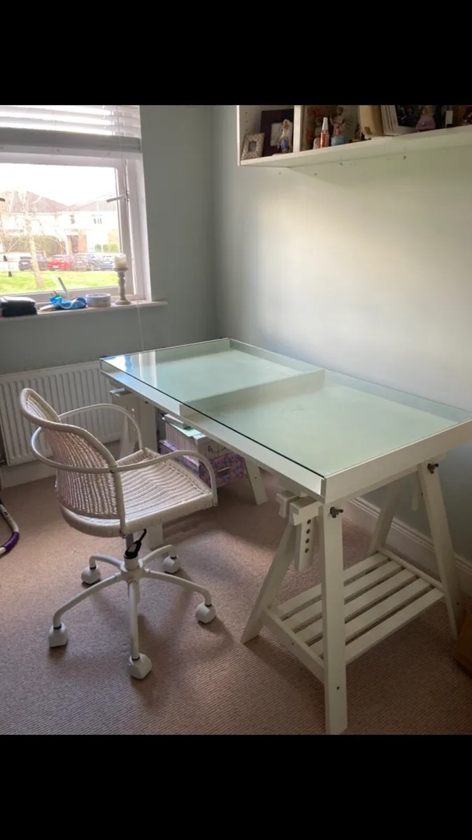 Office Table, - Like New, White - Image 1