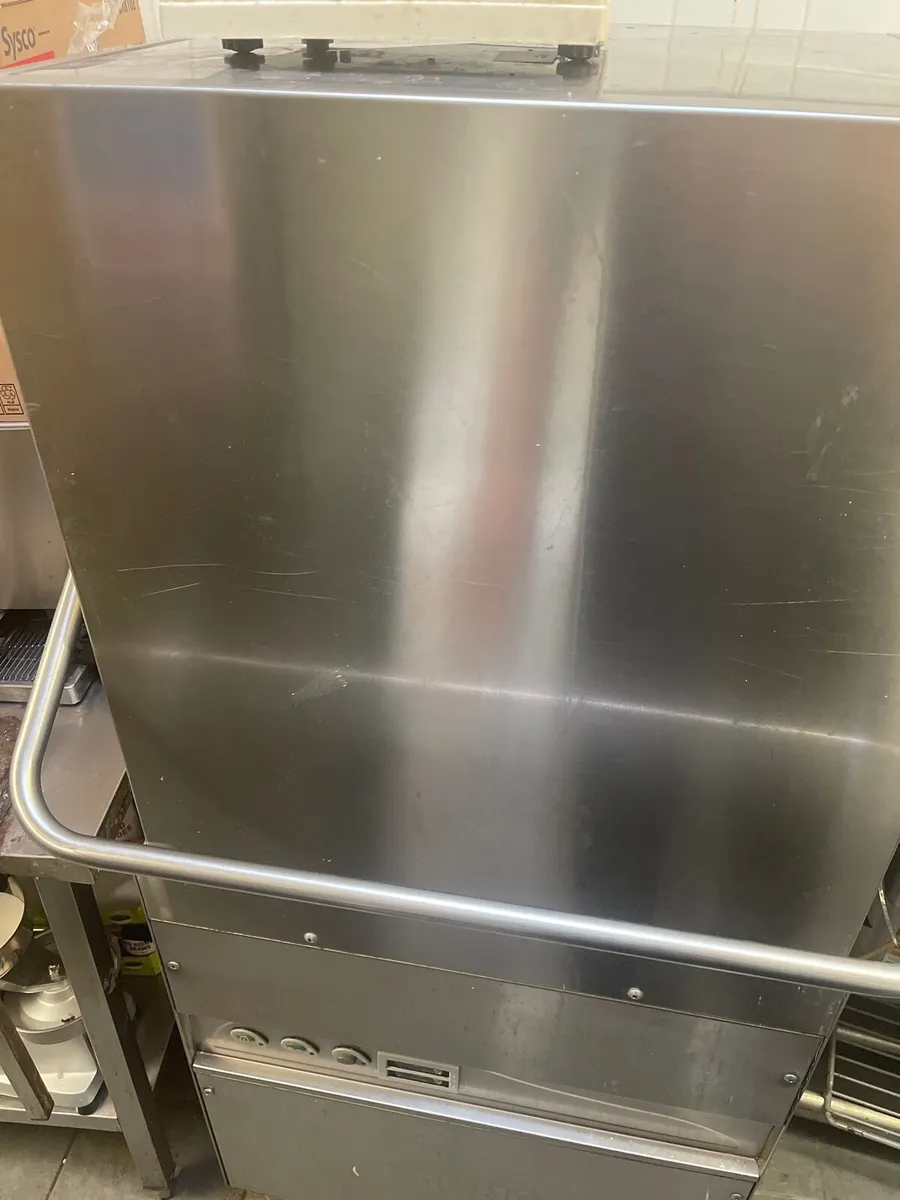 Comercial dish washer - Image 1