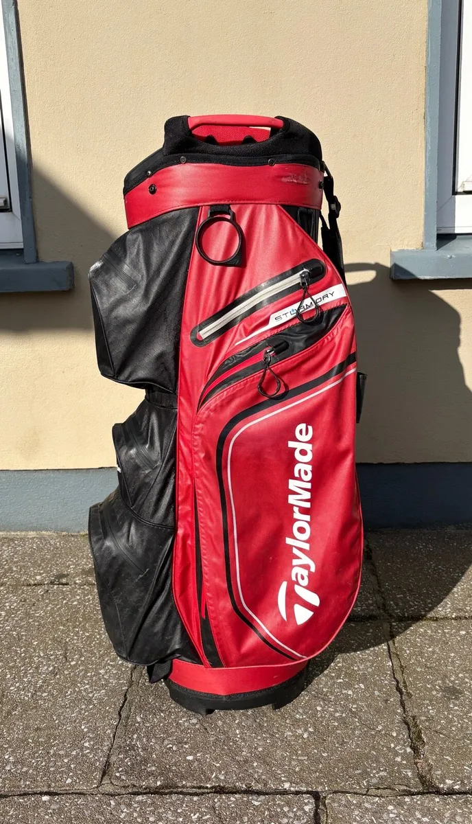 Taylormade Storm Dry Cart Bag - Image 1