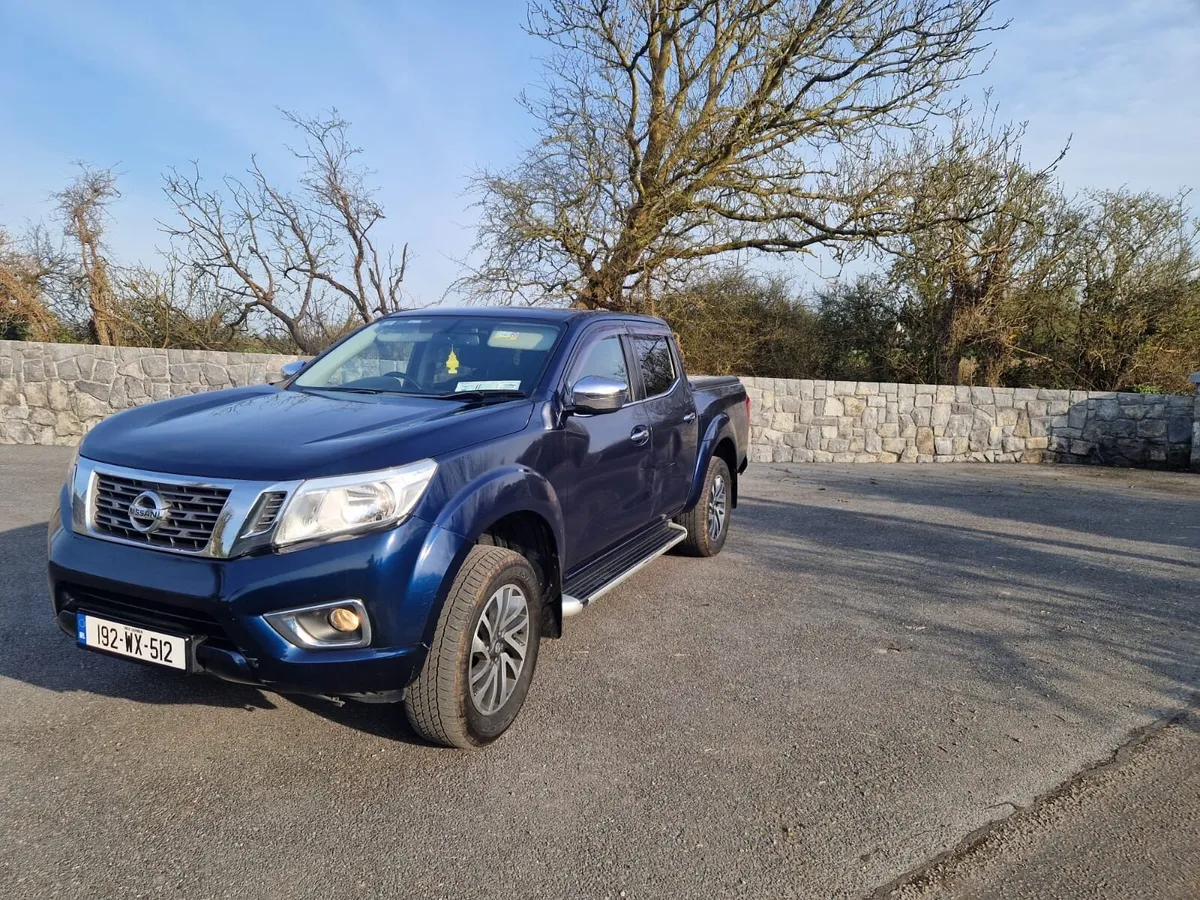2019 Nissan navara - Image 1