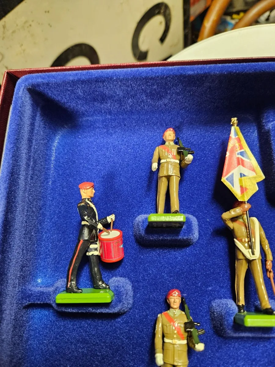 Britain's Parachute Regiment Set - Image 2