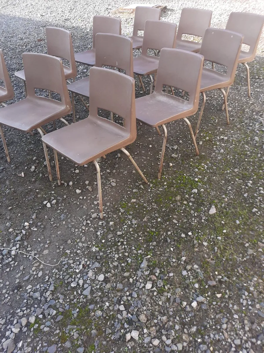 Poly chairs - Image 3