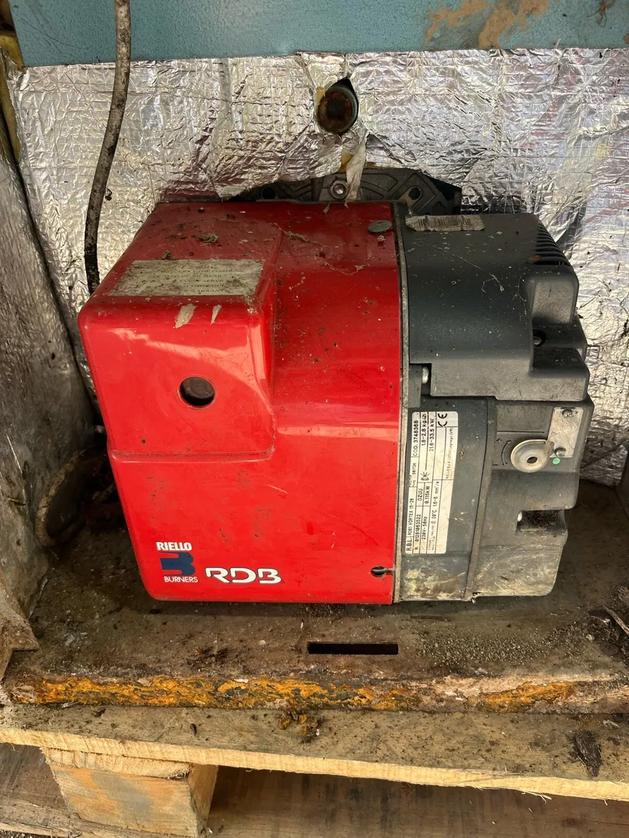 Grant oil boiler - Image 1