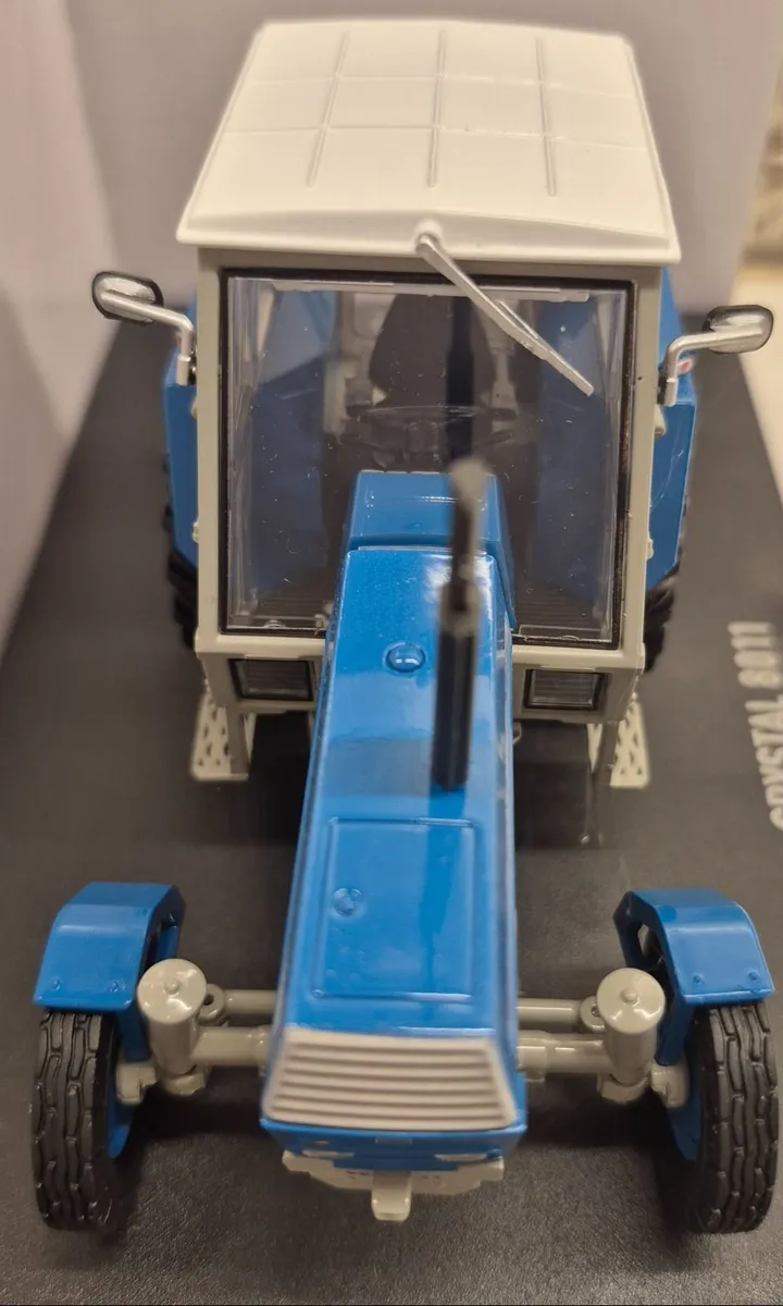 Zetor 8011 2WD Tractor Diecast model - Image 2