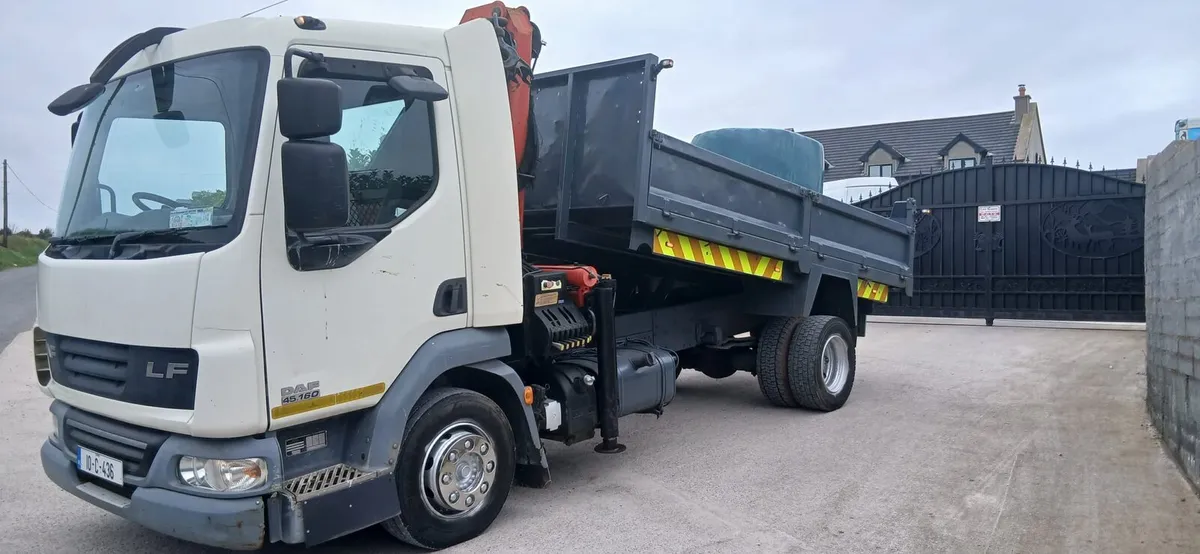 2010 Daf 45 /160. Bhp.   Tipper & crane 🏗 - Image 2