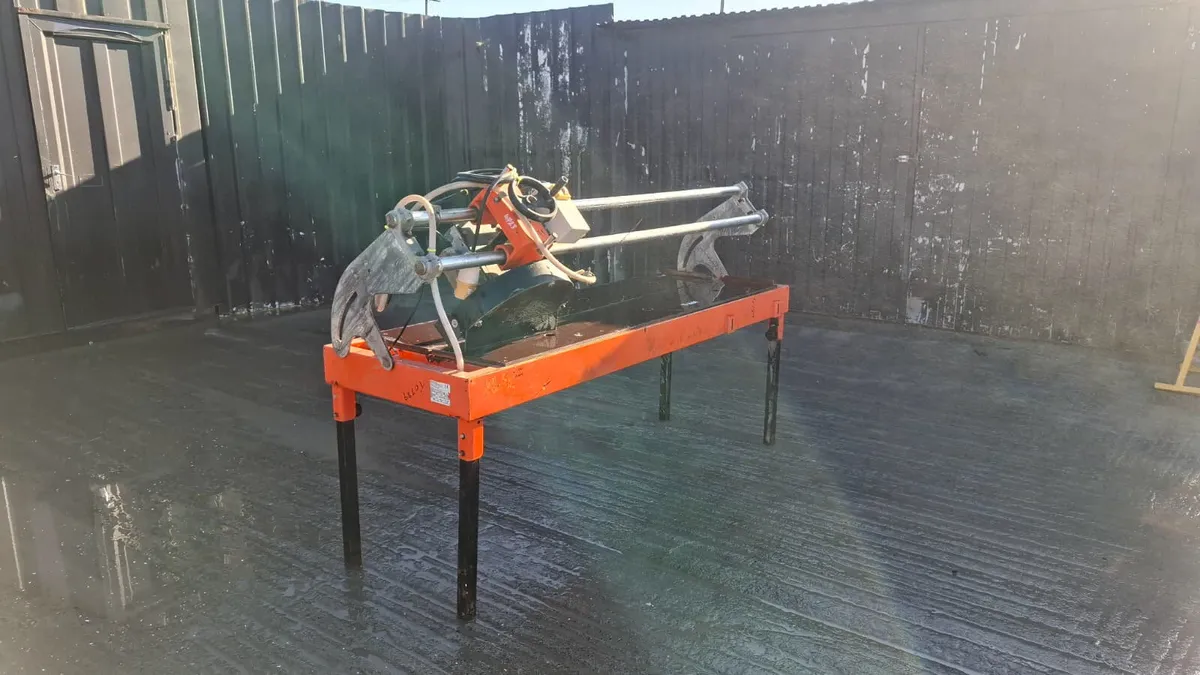 Red Band Sega MB150 Table Saw - Image 1