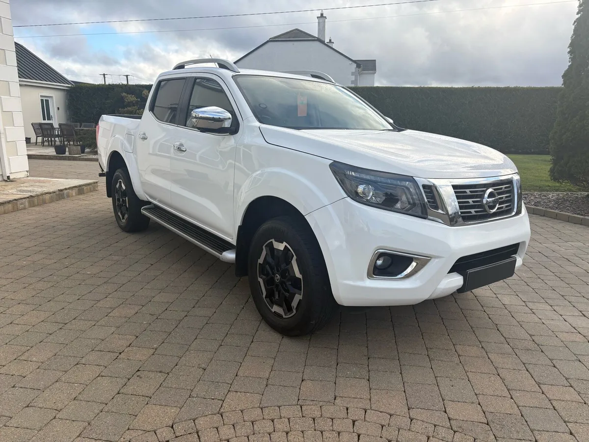 NISSAN NAVARA  TOP OF RANGE (NO VAT) - Image 2