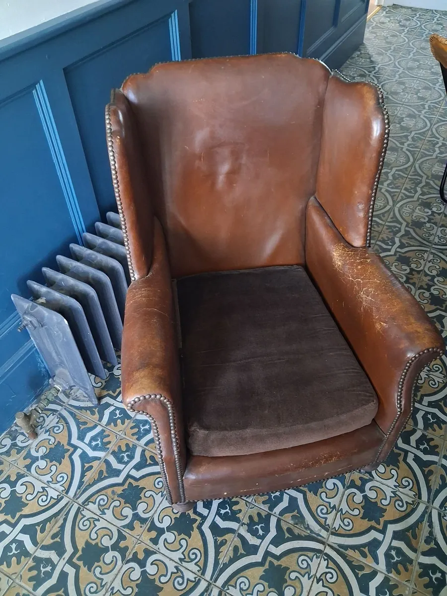 Vintage wingback leather armchair - Image 1