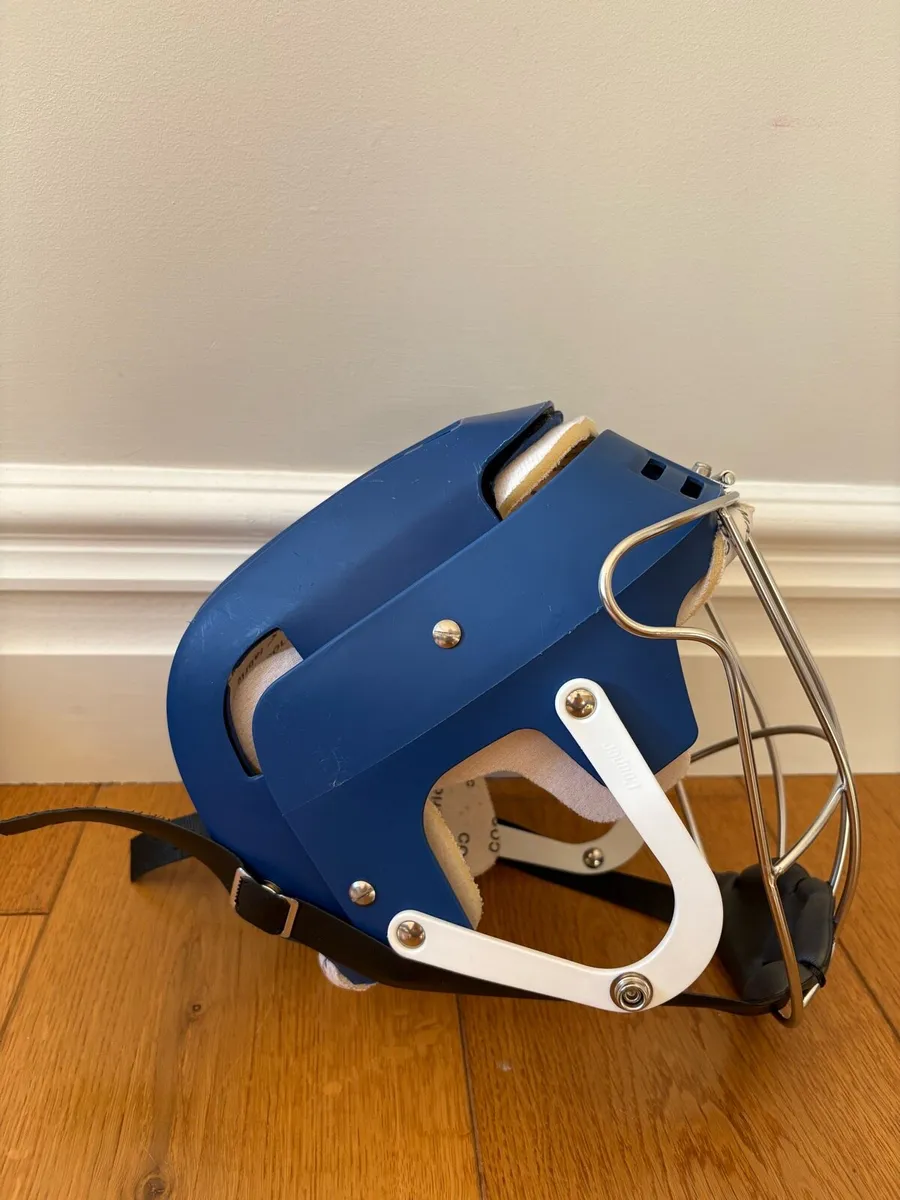 Cooper Sk100 Hurling Helmet - Image 3