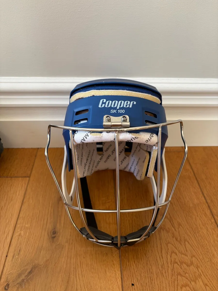 Cooper Sk100 Hurling Helmet - Image 1