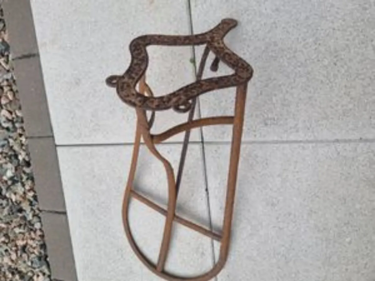 Antique shoe horn & saddle holder - Image 1