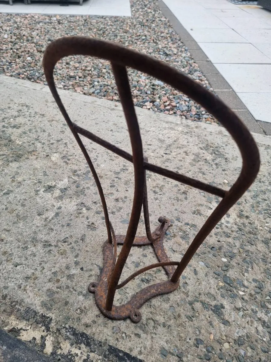 Antique shoe horn & saddle holder - Image 2