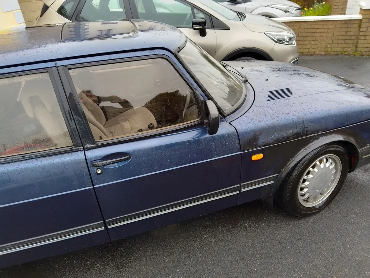 Saab 900 1993 - Image 2