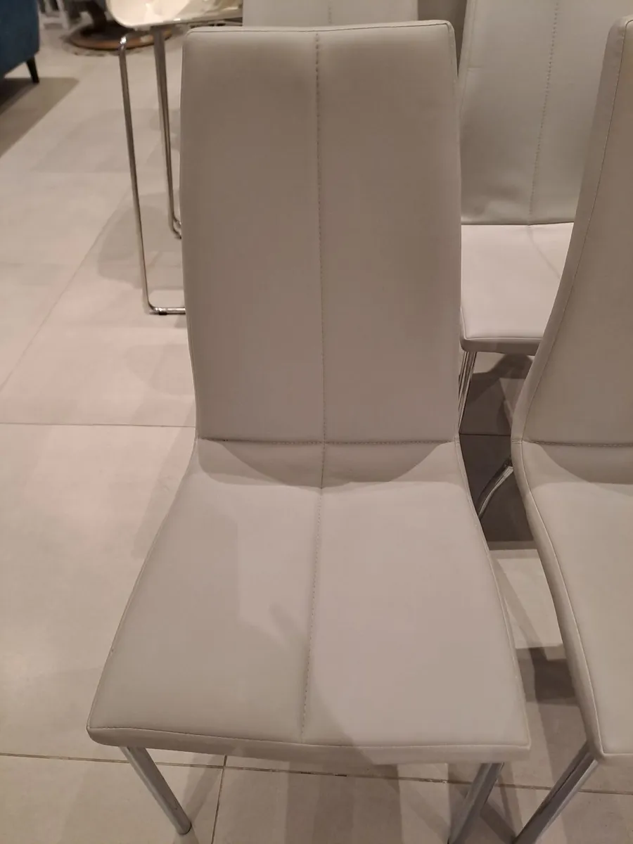 Dining chairs - Image 2