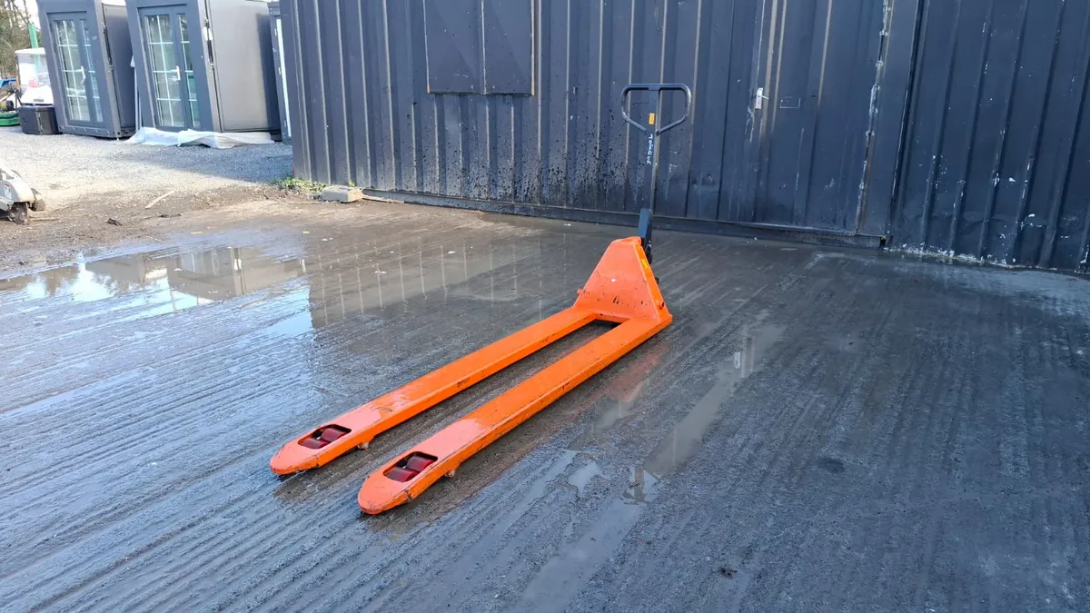 Long Reach Pallet Truck – Extended Fork Pallet Jac - Image 3