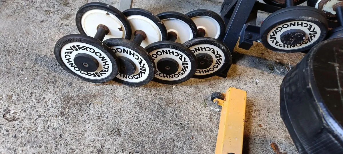 Dumbbells and rack, bench, dips station - Image 3