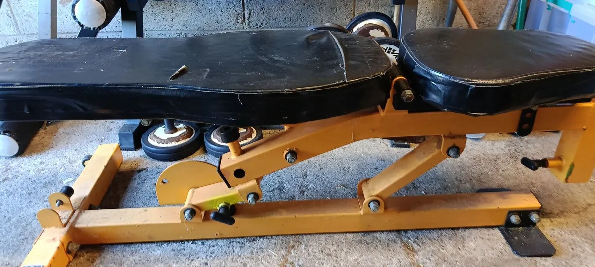 Dumbbells and rack, bench, dips station - Image 4