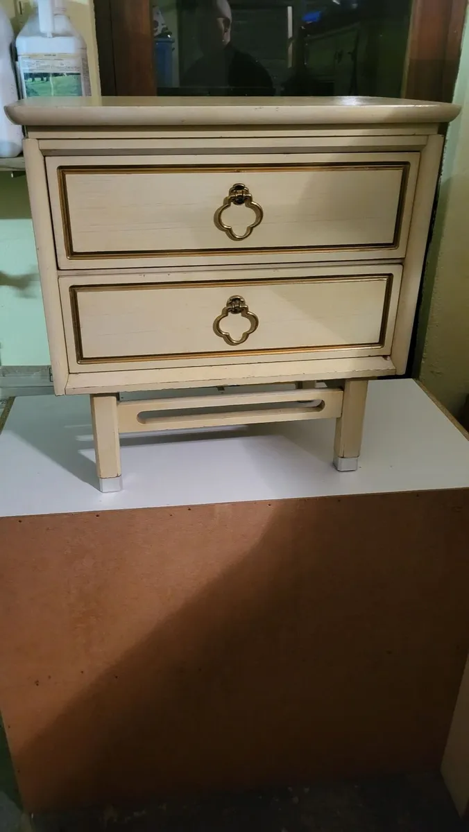 Bedroom furniture - Image 3